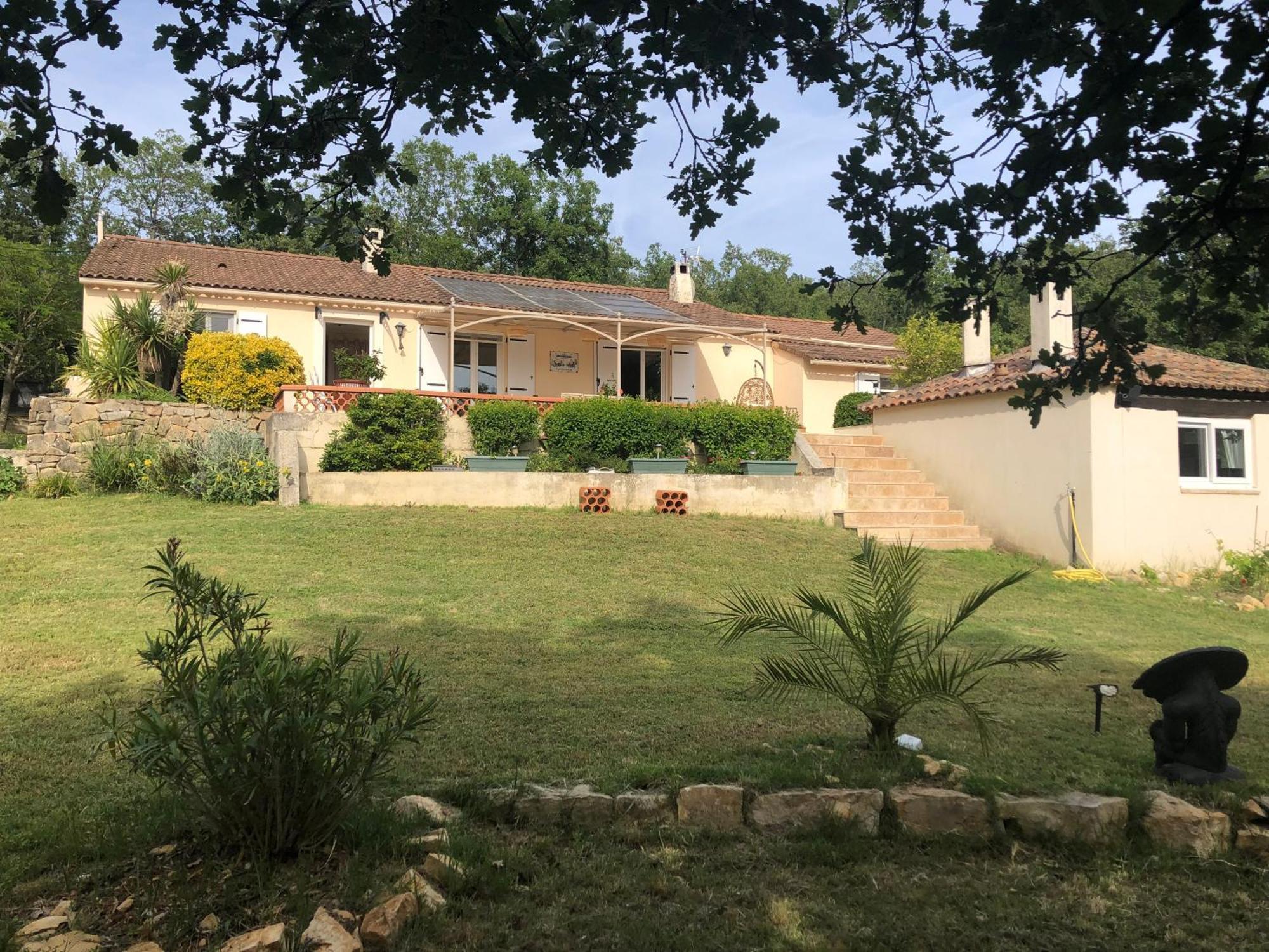 Villa Quinissole Sainte-Anastasie-sur-Issole Exterior photo