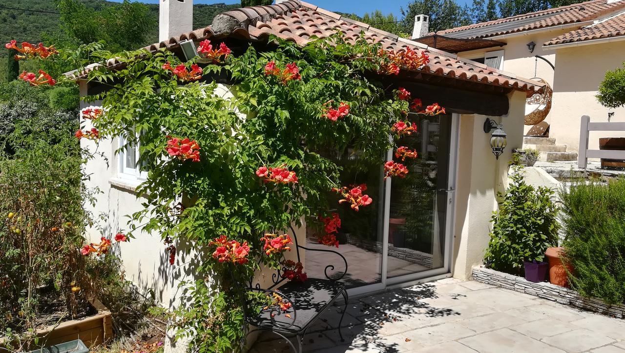 Villa Quinissole Sainte-Anastasie-sur-Issole Exterior photo
